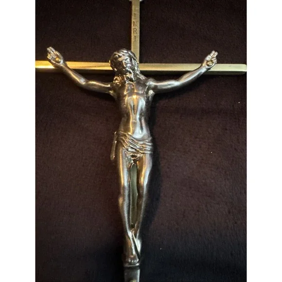 Vintage Metal Jesus on Cross Crucifix Wall‎ Art Hanging Religious 8.5"x4.5" INRI - Picture 5 of 10